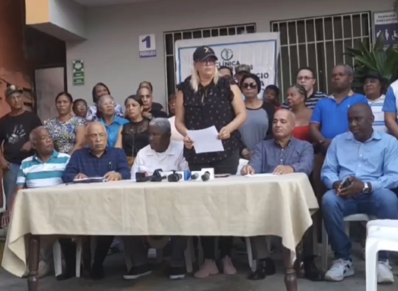 Organizaciones comunitarias y religiosas exigen reapertura de la clínica Leger Matos en Los Mameyes